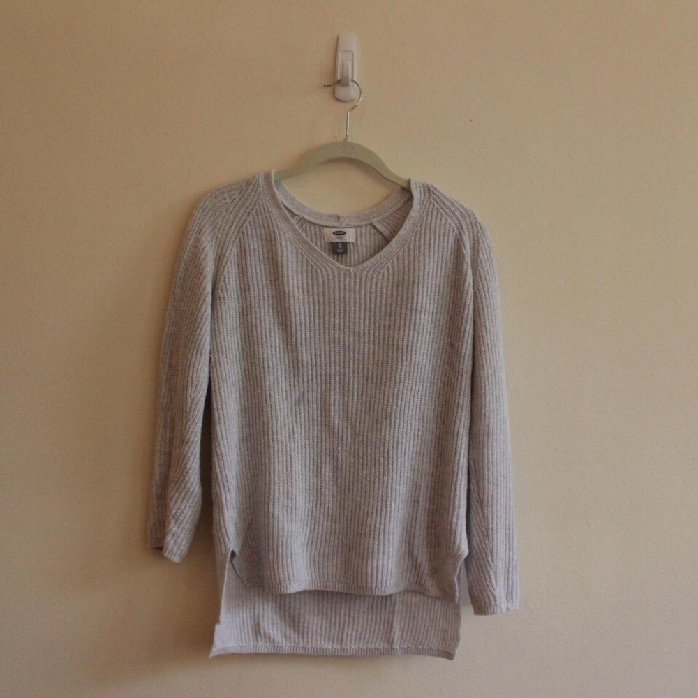 Gray Old Navy sweater